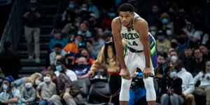 Τρίτη σε πωλήσεις η εμφάνιση του «Greek Freak»