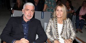 Αντώνης Νικοπολίδης με τη σύζυγό του, Βάσω