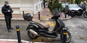 αστυνομικος γραφει βεσπα