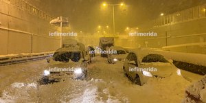 Εγκλωβισμένοι οδηγοί στην Αττική οδό από το πρωί