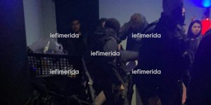 Οι άνδρες της ΟΠΚΕ κάνουν ελέγχους στους θαμώνες του κλαμπ