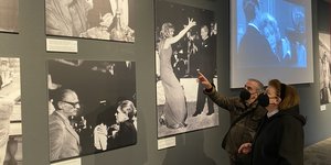 Νίκος Καλτσάς ξεναγεί την Λίνα Μενδώνη 