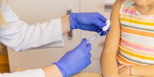 Εμβολιασμός παιδιού Φωτογραφία: Shuttestock