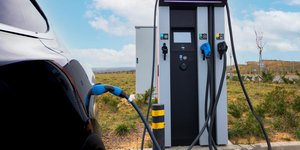 φόρτιση ηλεκτρικού αυτοκινήτου