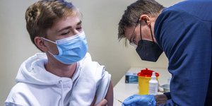 Εμβολιασμός πολίτη στη Γερμανία