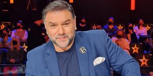 Κακοκαιρία Ελπίδα: Εγκλωβίστηκε στην Αττική οδό και ο Γρηγόρης Αρναούτογλου