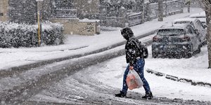 χιόνια στο κέντρο της αθήνας