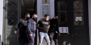 Στο εισαγγελέα οδηγήθηκε ο Αιγύπτιος, που κρατούσε όμηρο τη σύντροφό