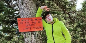 Ιωάννα Παλιοσπύρου: Ποζάρει δίπλα στο χριστουγεννιάτικο δέντρο της και στέλνει τη δική της ευχή για το 2022