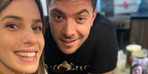 O ηθοποιός Πάνος Νάτσης στο πάρτι γενεθλίων της φίλης του Αλεξάνδρας Ταβουλάρη