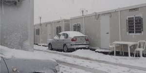 Δύσκολες στιγμές για τους σεισμόπληκτους στο Αρκαλοχώρι λόγω του ψύχους