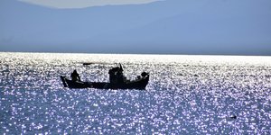 βάρκα στον Αργολικό κόλπο