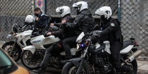 καταδίωξη, αστυνομικοί σε μοτοσικλέτες