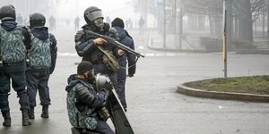 Χάος και βίαιες διαδηλώσεις στο Καζακστάν