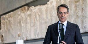 O πρωθυπουργός Κυριάκος Μητσοτάκης στο Μουσείο της Ακρόπολης