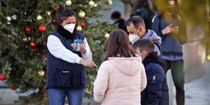 κρούσματα, Έλεγχοι για κορωνοϊό από τον ΕΟΔΥ 