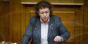 Λίνα Μενδώνη στη Βουλή