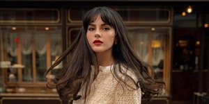 γυναίκα με μακιγιάζ