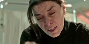 Σασμός: Συγκλονιστική η Μαρία Πρωτόπαππα στη σκηνή με τον νεκρό «Πετρή»