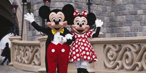 Οι Minnie και Mickey Mouse στη Disneyland στο Παρίσι