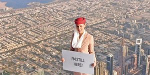 H αεροσυνοδός που σκαρφάλωση στην κορυφή του κόσμου...