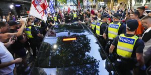 Επεισόδια έξω από το γραφείο των δικηγόρων του Τζόκοβιτς