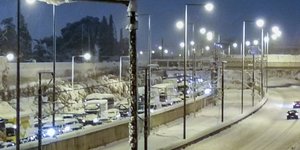 Η Αττική Οδός σκεπασμένη από τα χιόνια που έφερε η κακοκαιρία «Ελπίδα»