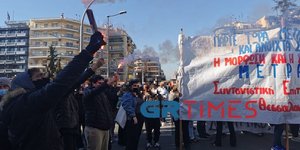 Στιγμιότυπο από την πορεία στη Θεσσαλονίκη