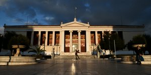 Τα Προπύλαια εν μέσω πανδημίας