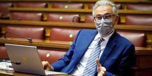 Θεόδωρος Ρουσόπουλος λαπτοπ βουλη