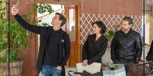 Σασμός: Γίνεται φόνισσα και της κόβει τον λαιμό με το μαχαίρι