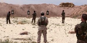 Κούρδοι μαχητές εκπαιδεύονται για να αντιμετώπισουν την απειλή του Ισλαμικού Κράτους