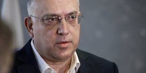 θεοδωρικακος μισανοιχτο στομα