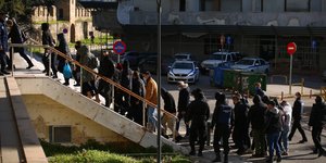 Οι 27 συλληφθέντες για τα επεισόδια στις 15/1/22 οδηγούνται στα δικαστήρια