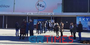 Θεσσαλονίκη:Τεράστιες ουρές στη ΔΕΘ για δωρεάν rapid test