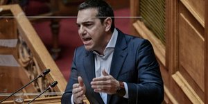 Ο Αλέξης Τσίπρας στο βήμα της Βουλής