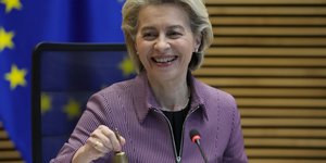 Η πρόεδρος της Κομισιόν Ούρσουλα φον ντερ Λάιεν 