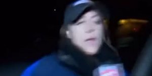 ΗΠΑ: Η σοκαριστική στιγμή που ΙΧ παρασύρει ρεπόρτερ σε ζωντανή σύνδεση