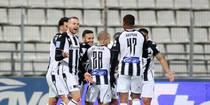 Οι παίκτες του ΠΑΟΚ πανηγυρίζουν