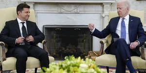 Στιγμιότυπο από παλαιότερη συνάντηση Ζελένσκι-Μπάιντεν