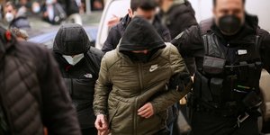 Οι συλληφθέντες για τη δολοφονία του 19χρονου Αλκη Καμπανού στα δικαστήρια