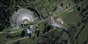 αρχαιο θεατρο αεροφωτογραφία 