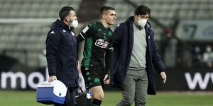Ο Σωτήρης Αλεξανδρόπουλος απποχωρεί τραυματίας