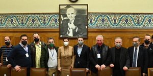 Ο Νίκος Ανδρουλάκης με τους εργαζόμενους της ΛΑΡΚΟ