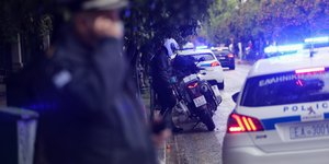περιπολικά της αστυνομίας σε κίνηση