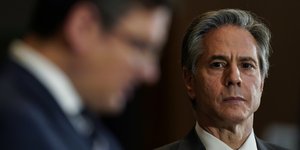 Αντονι Μπλινκεν διπλα σκια 