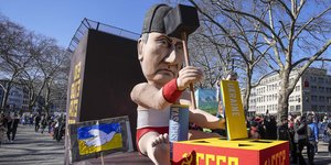 αντιπολεμική διαδήλωση κατά του Ρώσου προέδρου Πούτιν στην Κολονία