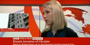 Δημοσιογράφος του BBC από την Ουκρανία βλέπει live το βομβαρδισμένο σπίτι της στο Κίεβο