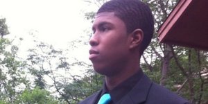 Μπακαρί Χέντερσον 