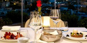 Τα ξενοδοχεία ετοιμάζουν ρομαντικά δείπνα για τον Άγιο Βαλεντίνο